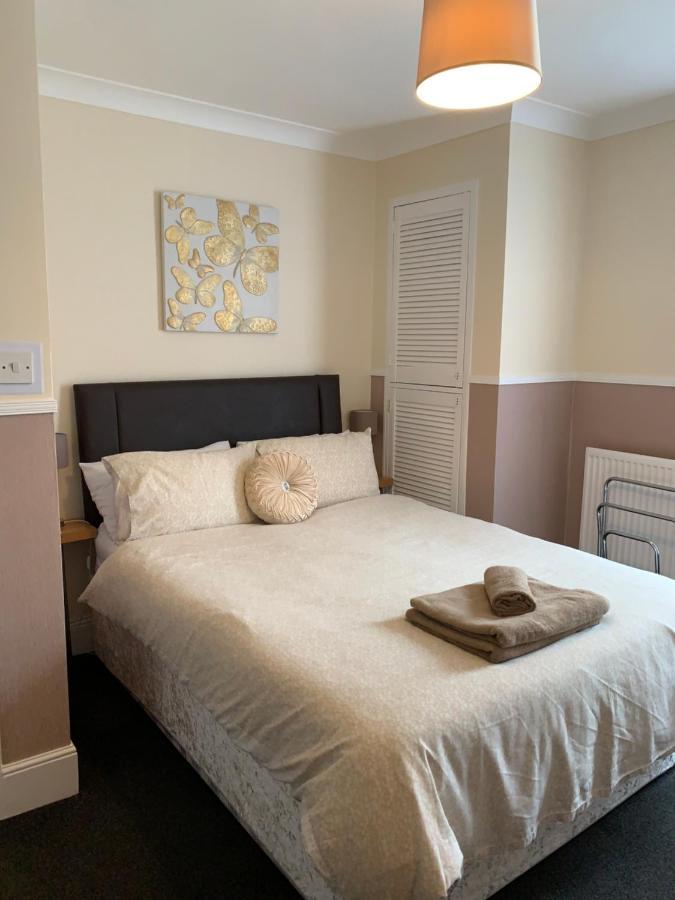 Twin Palms Guesthouse Great Yarmouth Exterior photo